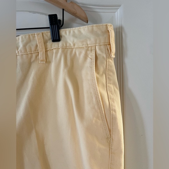 IZOD Saltwater Chinos Light Yellow Flat Front Dress Shorts Men’s Size 40W - Picture 6 of 15